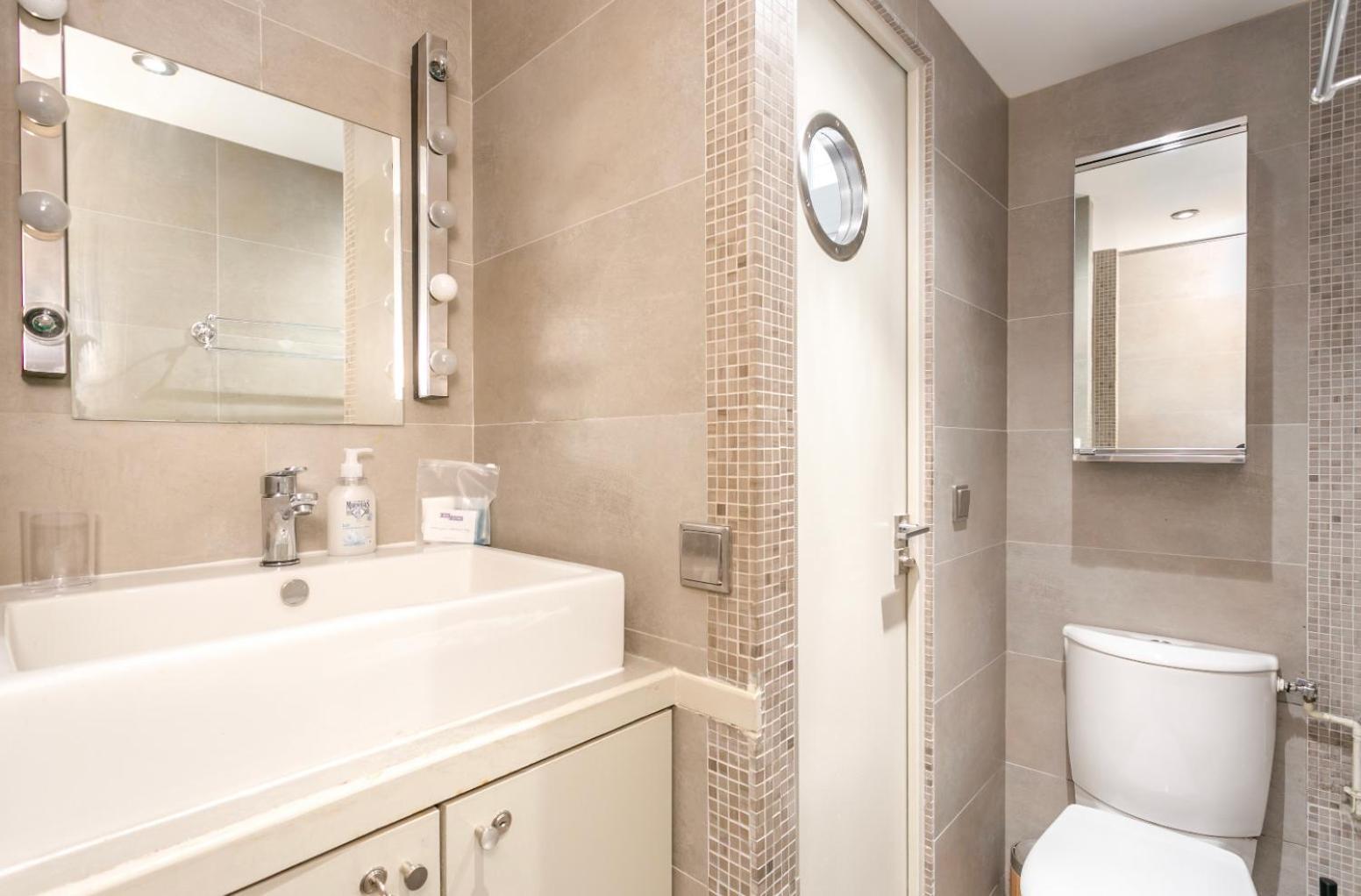 Suite Du Lion/Ac Historic Flat, Marais, 4-5 Guests Paris Ngoại thất bức ảnh