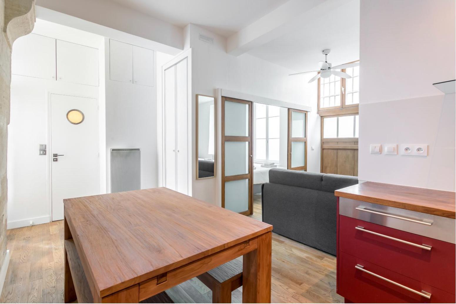 Suite Du Lion/Ac Historic Flat, Marais, 4-5 Guests Paris Ngoại thất bức ảnh